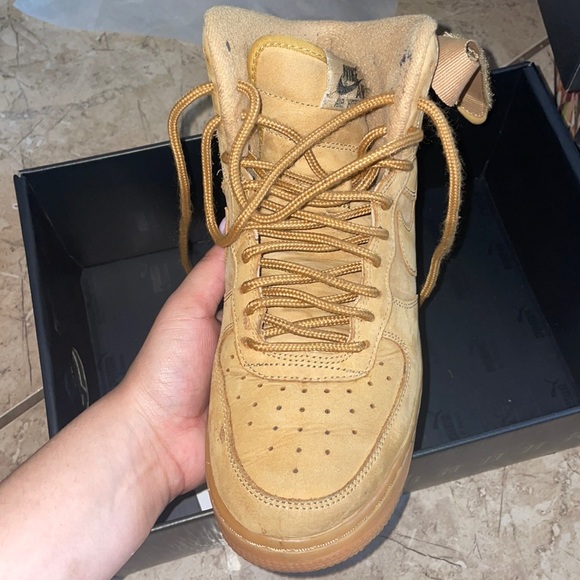 Nike Air Force - Picture 5 of 9